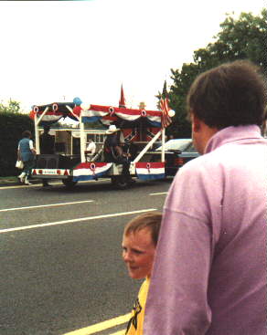 [Photo of carnival outside]
