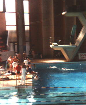 [Photo of diving pit]
